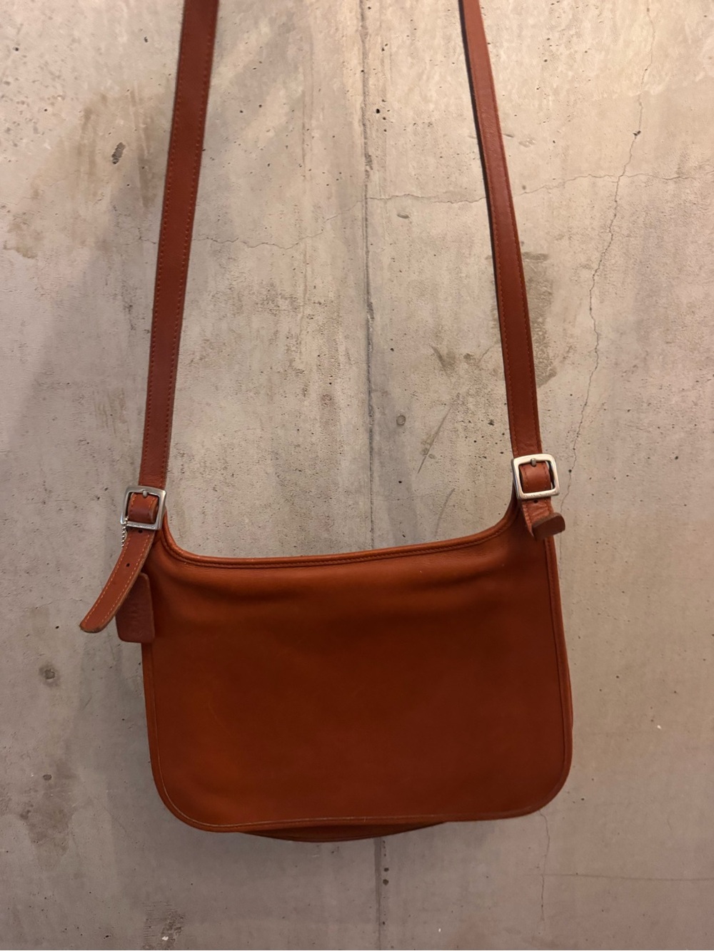 Coach 2000 Hippie Flap Cognac Leather Crossbody Bag with hangtag like new